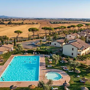 le-corti-di-montepitti.it-tuscanyhotel.com/