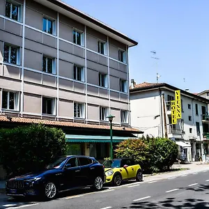 维也纳酒店 酒店